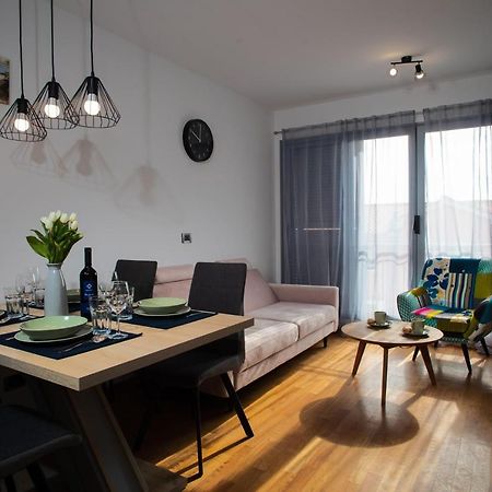 Apartment Moon 로비니 외부 사진