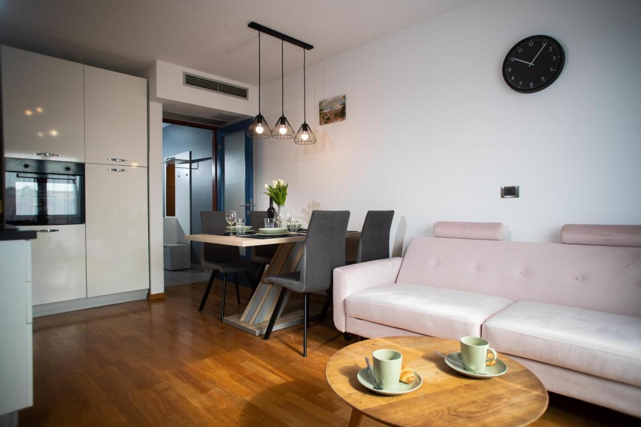 Apartment Moon 로비니 외부 사진